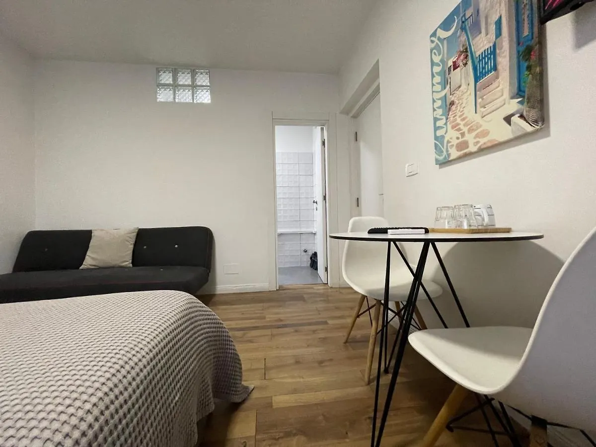 Central Studio Apartments Tirana 0*,  Albanien